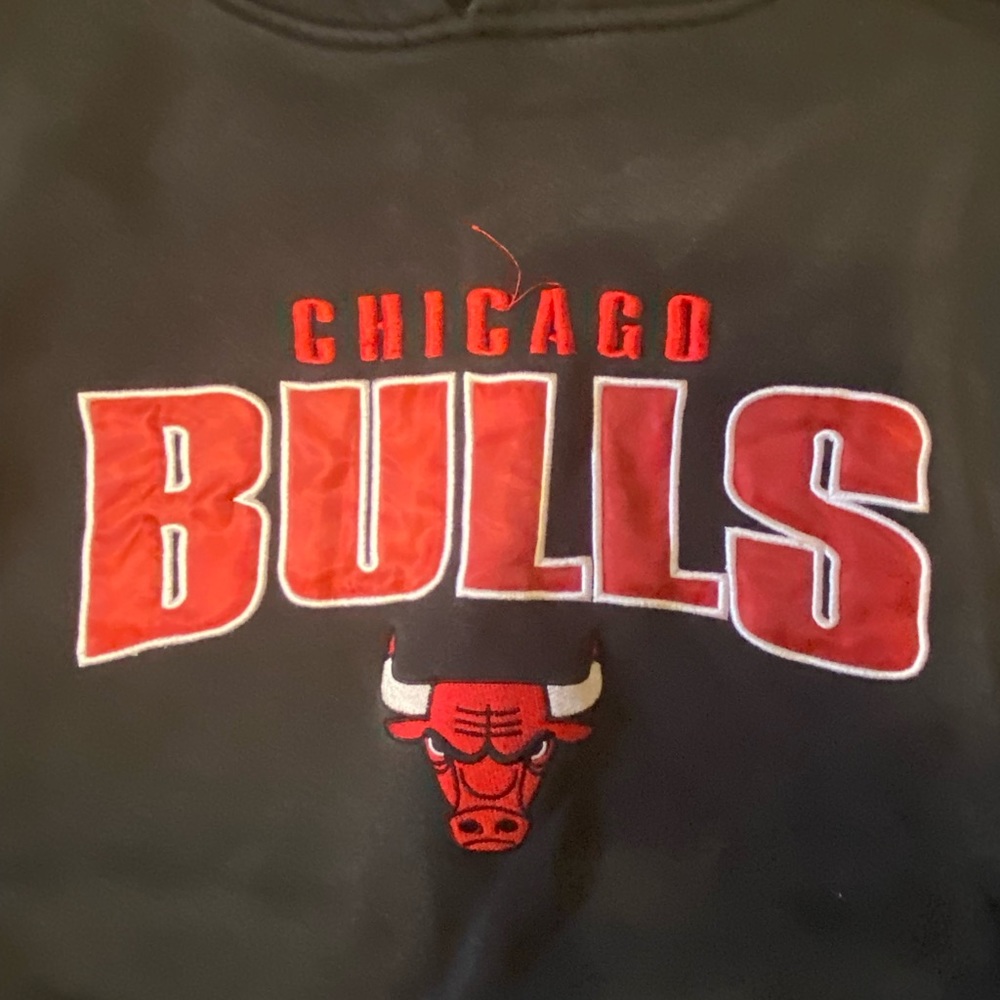 Chicago Bulls hoodie size XL - Picture 2 of 7